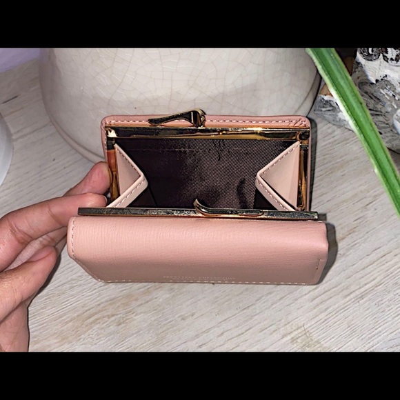 Pink Wallet - Picture 3 of 4